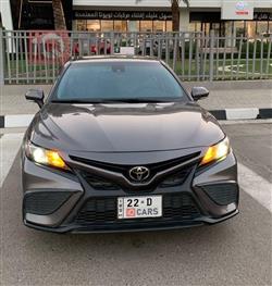 تۆیۆتا کامری